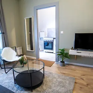 https://cozy-apartment-on-the-boulevard.inbudapesthotels.com